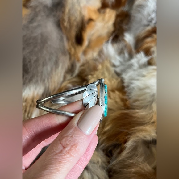 VINTAGE SILVER & TURQUOISE TRIBAL NATIVE AMERICAN CUFF BRACELET NAVAJO MEXICO - Picture 9 of 13